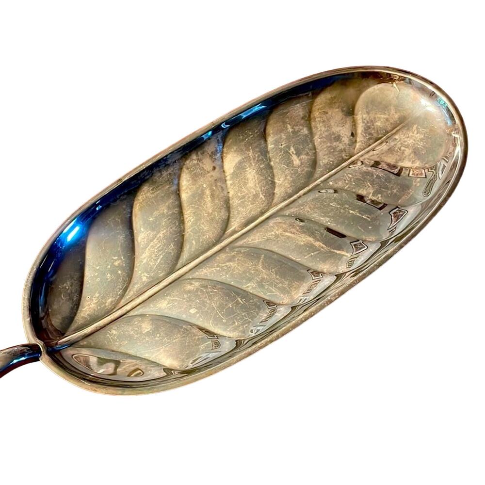 International silver company leaf tray 8194 vintage
